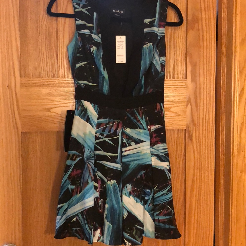 Size 00 sleeveless summer dress 😍😍